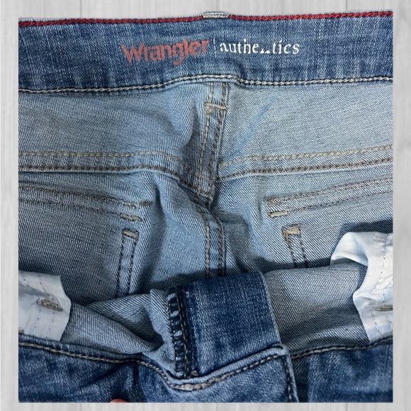 Wrangler Authentics bootcut jeans - Picture 4 of 6